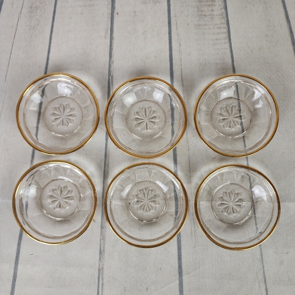 Art Deco Salt Barrel Salt Cellar Pressed Glass Star Motif Gold Rim Set of 6 - Picture 2 of 12